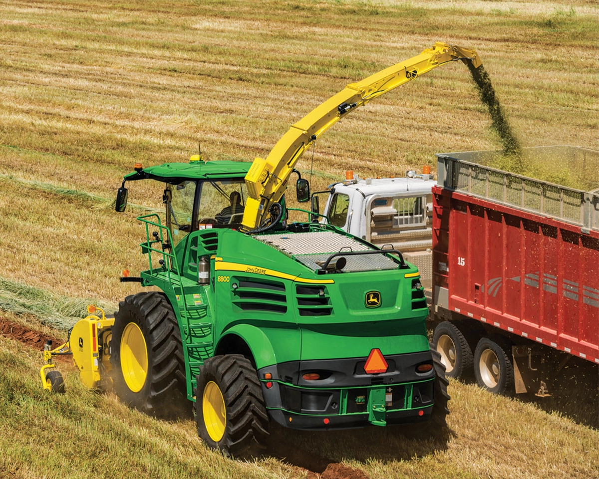Self Propelled Forage Harvester - Hay Head